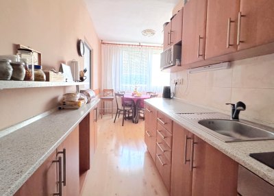 Světlý byt 3+1, 76m2, dvě lodžie, Zlín, ulice Jílová