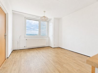 Prosvětlený byt 2+kk, 37m2, Otrokovice, SNP