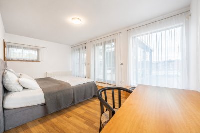 Architektonicky řešená rodinná vila 5+1 s vnitřním bazénem a zimní zahradou, Zlín