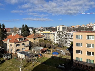 Světlý byt 1+kk, 37 m², klidná lokalita u centra Zlína, krásný výhled